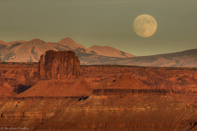 Butte and the full moon