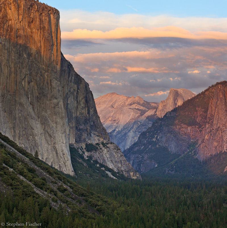 Tunnel View of Yosemite Valley